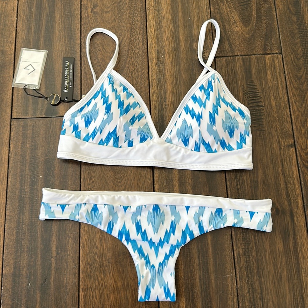 Khongboon blue and white bikini
